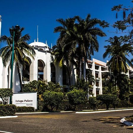 Ixtapa Palace Hotel Exterior photo