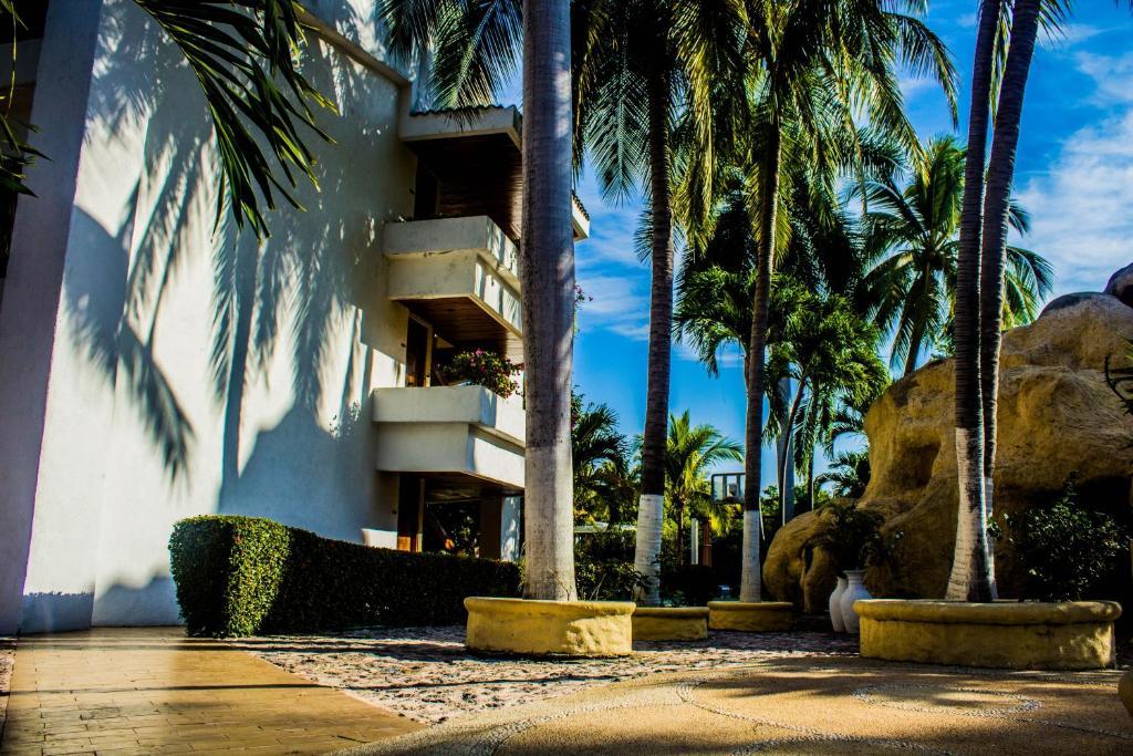 Ixtapa Palace Hotel Exterior photo