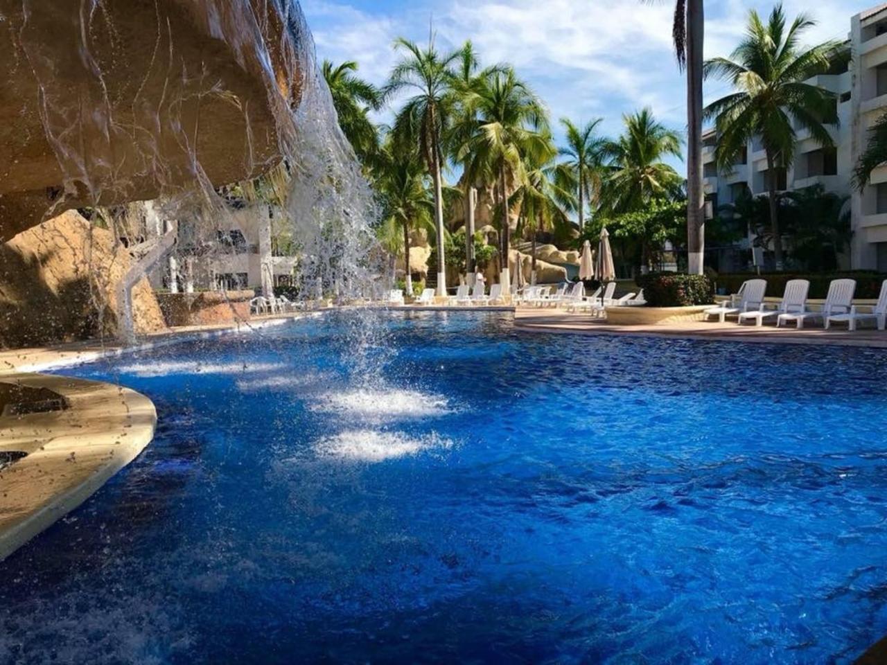 Ixtapa Palace Hotel Exterior photo